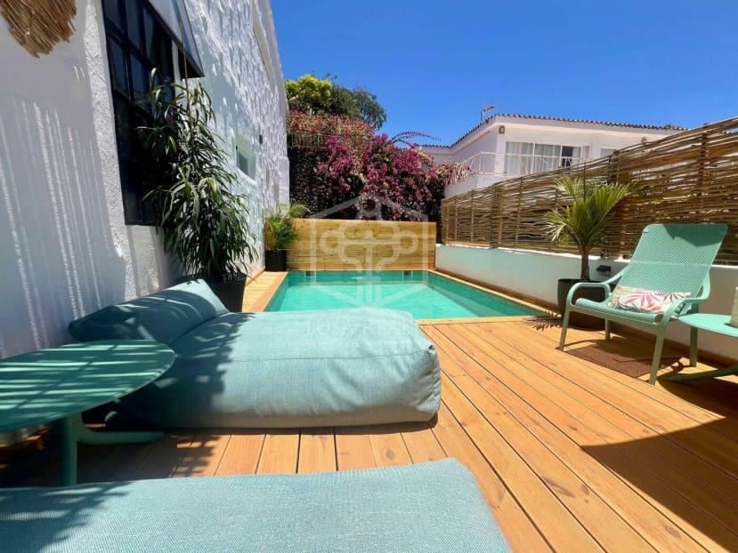 5 Zimmer Villa zu verkaufen in Arona - 1.450.000 € (Ref: 9604474)