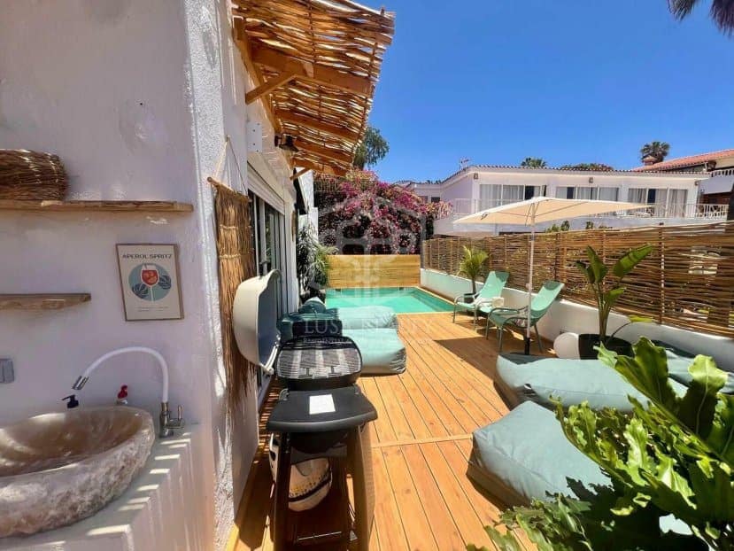 5 Zimmer Villa zu verkaufen in Arona - 1.450.000 € (Ref: 9604474)