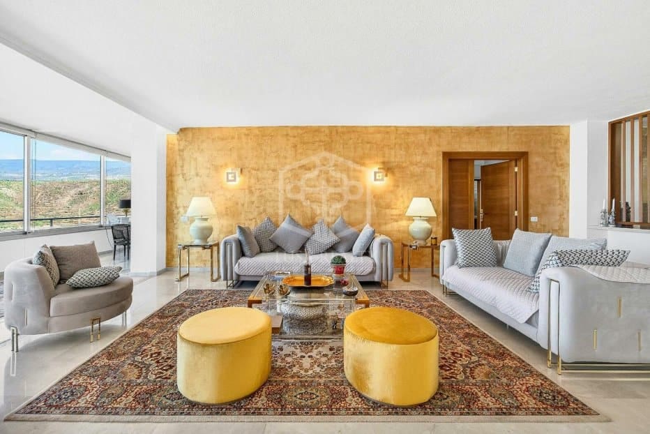 3 makuuhuone Huoneisto myytävänä paikassa Adeje - 1 050 000 € (Ref: 9604475)