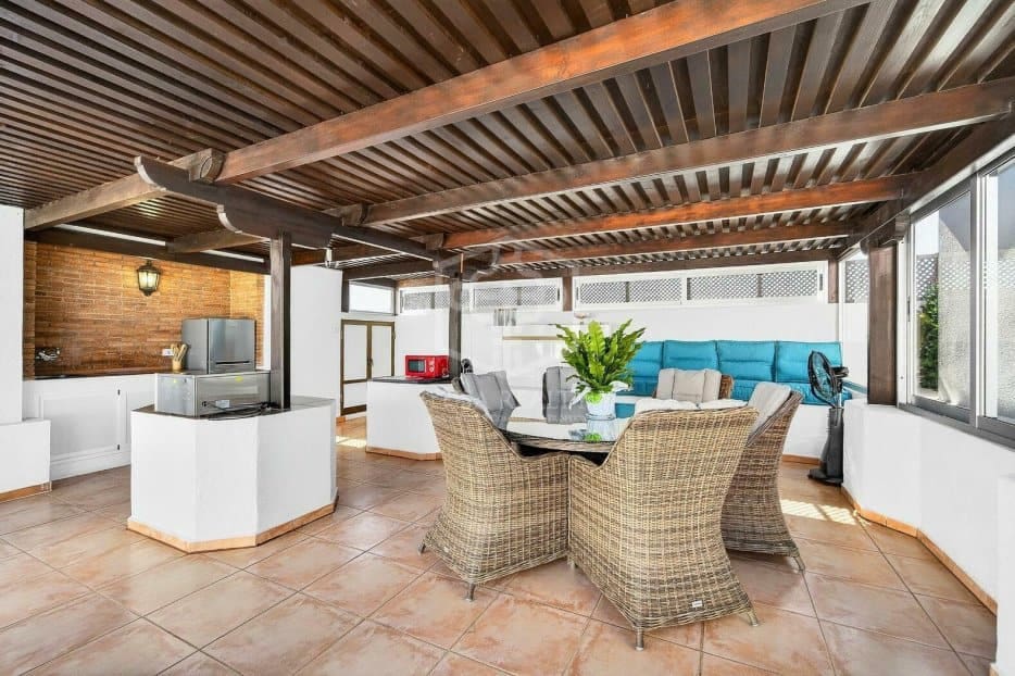 3 makuuhuone Huoneisto myytävänä paikassa Adeje - 1 050 000 € (Ref: 9604475)