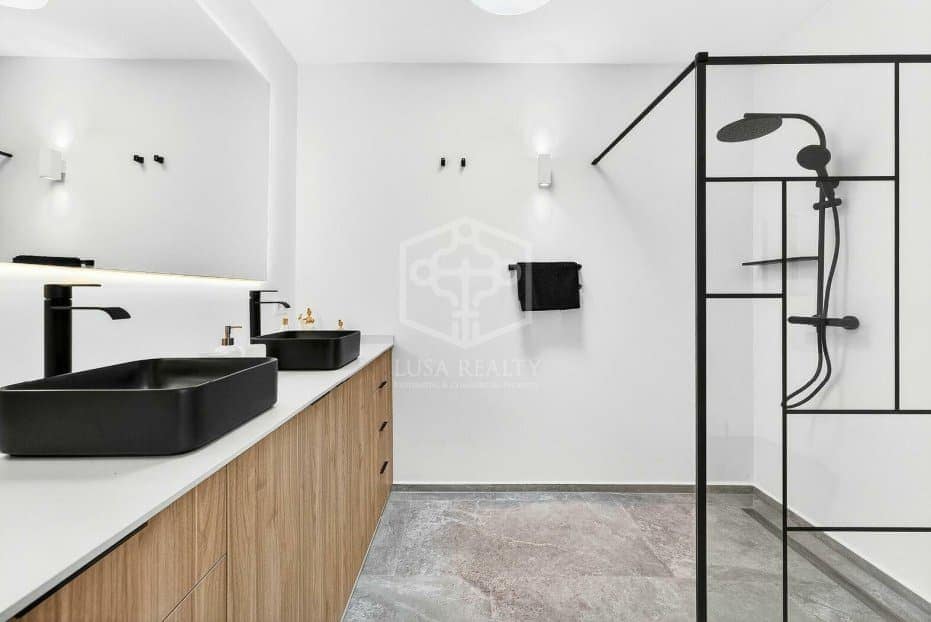 2 soveværelse Villa til salg i Arona - € 995.000 (Ref: 9604476)