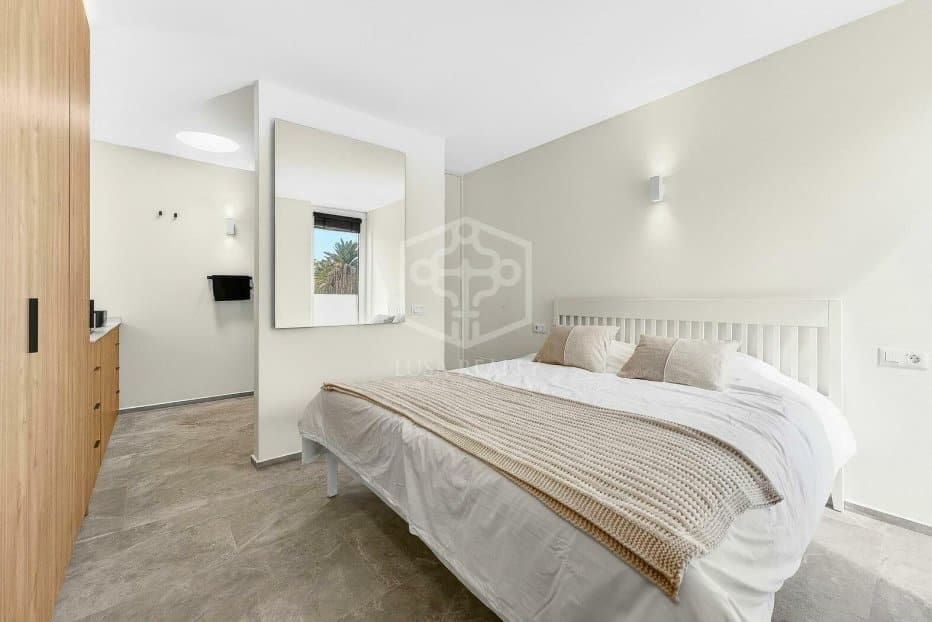 2 soveværelse Villa til salg i Arona - € 995.000 (Ref: 9604476)