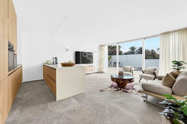 2 soveværelse Villa til salg i Costa del Silencio, Arona - € 995.000 (Ref: 9604476)