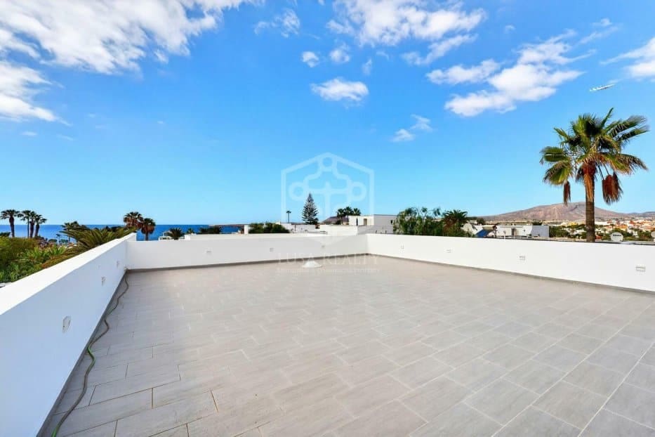 2 soveværelse Villa til salg i Arona - € 995.000 (Ref: 9604476)