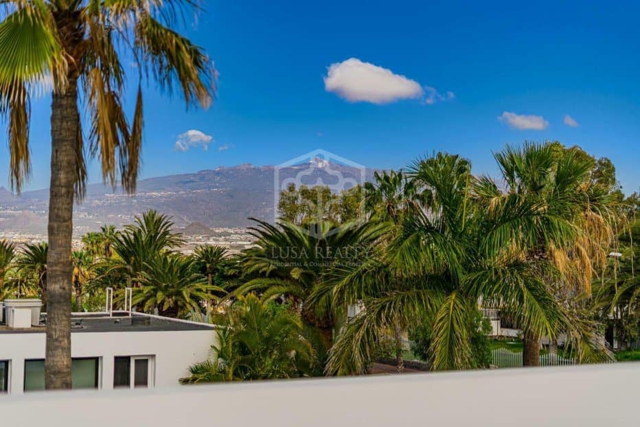 2 soveværelse Villa til salg i Arona - € 995.000 (Ref: 9604476)