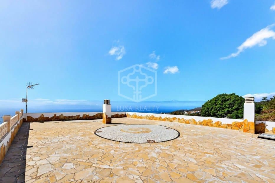 Villa till salu i Guia de Isora med pool garage - 3 280 000 € (Ref: 9646758)