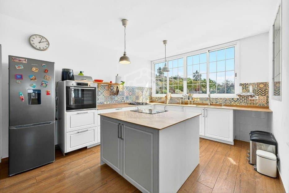 Villa till salu i Guia de Isora med pool garage - 3 280 000 € (Ref: 9646758)