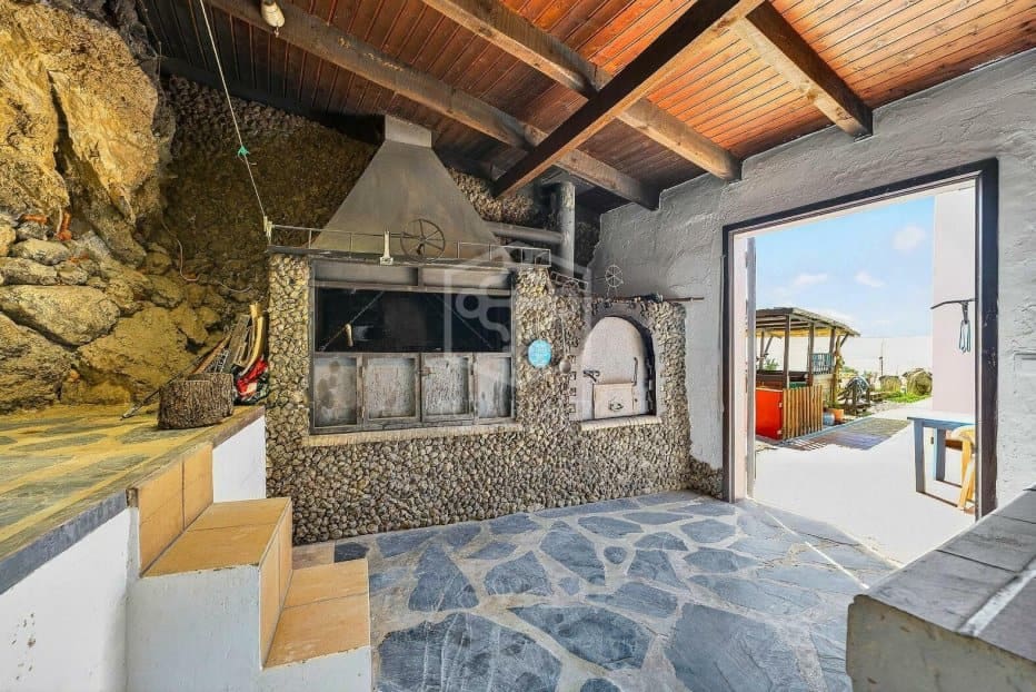 Villa till salu i Guia de Isora med pool garage - 3 280 000 € (Ref: 9646758)