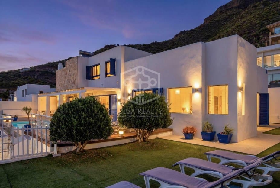 5 chambre Villa/Maison à vendre à Adeje avec piscine - 2 000 000 € (Ref: 9646759)