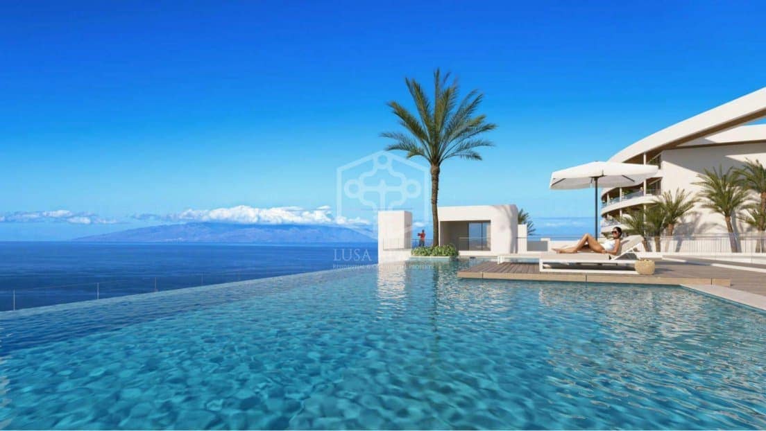 2 slaapkamer Appartement te koop in Adeje met zwembad garage - € 940.000 (Ref: 9651036)