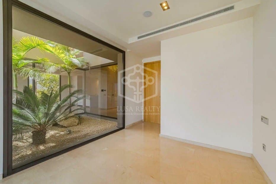 Chalet de 4 habitaciones en Puerto de la Cruz en venta con piscina garaje - 2.400.000 € (Ref: 9673710)