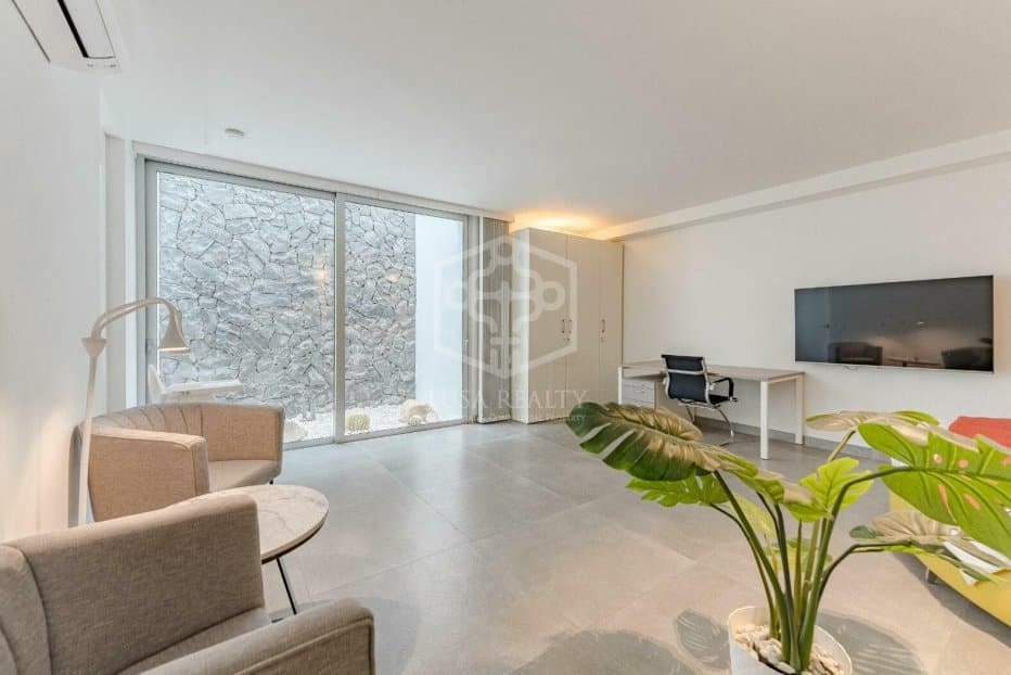 4 sypialnia Willa na sprzedaż w Adeje z basenem garażem - 1 330 000 € (Ref: 9673711)