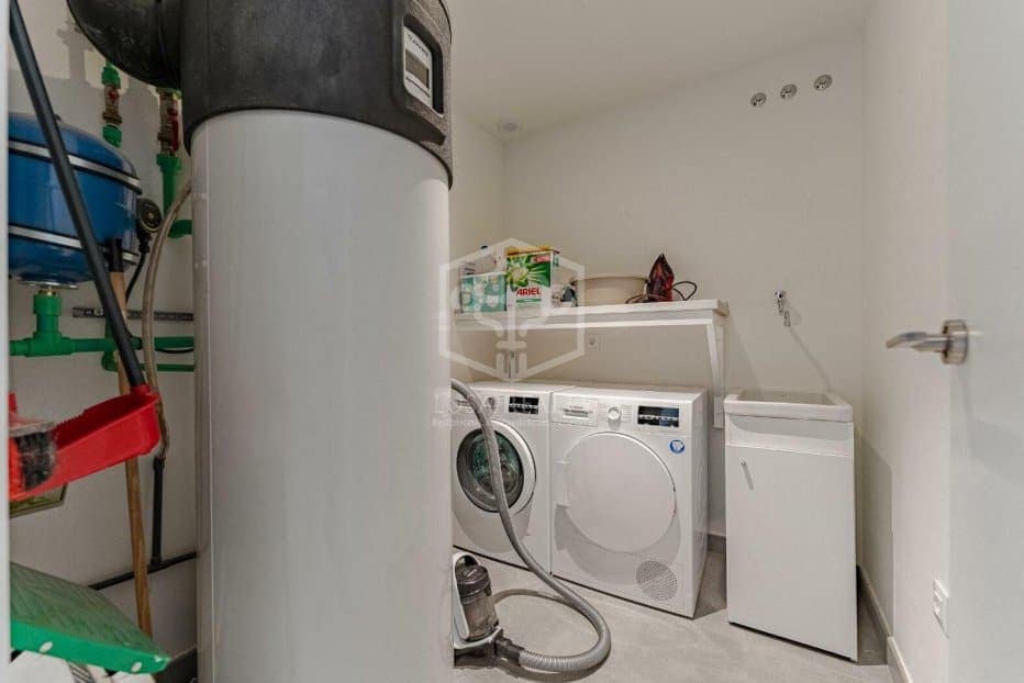 4 sypialnia Willa na sprzedaż w Adeje z basenem garażem - 1 330 000 € (Ref: 9673711)