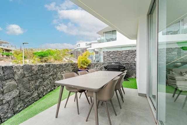 4 sypialnia Willa na sprzedaż w Casco Urbano, Adeje z basenem garażem - 1 330 000 € (Ref: 9673711)