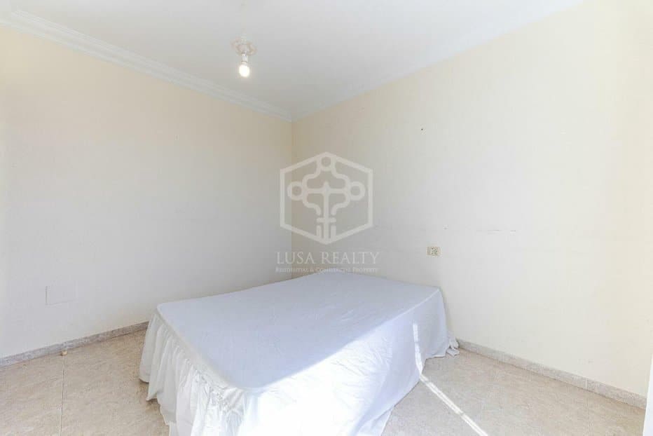 Local Comercial de 14 habitaciones en Arona en venta - 1.230.000 € (Ref: 9673712)