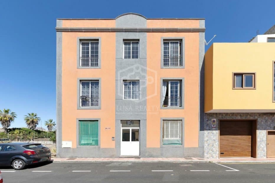 Local Comercial de 14 habitaciones en Arona en venta - 1.230.000 € (Ref: 9673712)