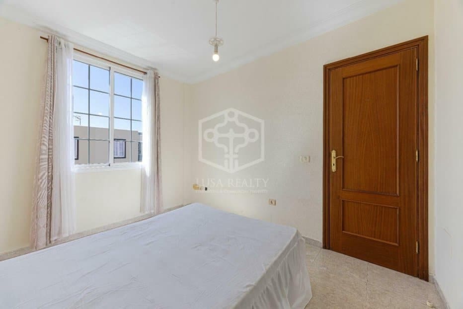 14 bedroom Commercial for sale in Arona - € 1,230,000 (Ref: 9673712)