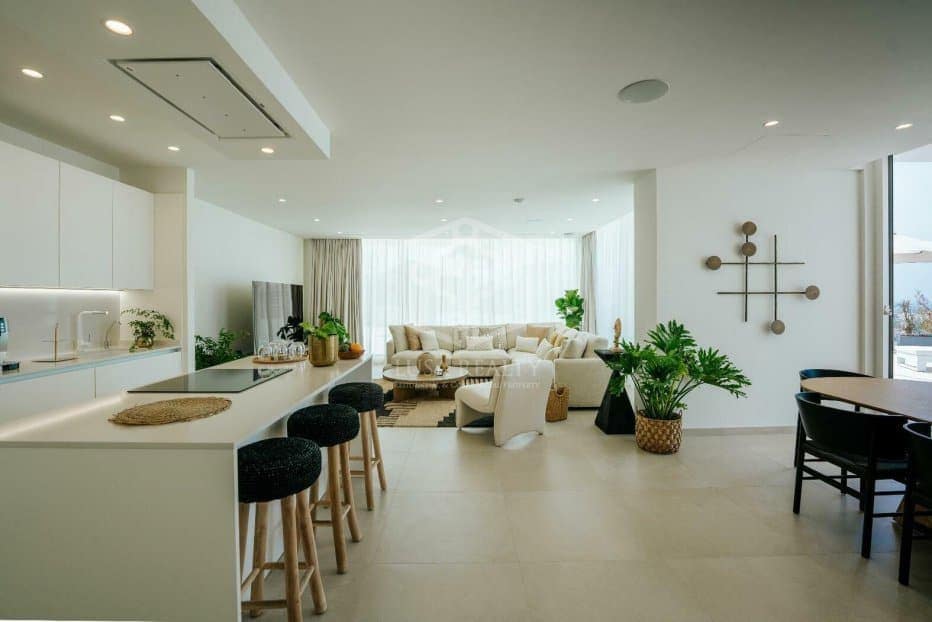 3 soverom Villa til salgs i Adeje med svømmebasseng garasje - € 1 912 000 (Ref: 9689927)