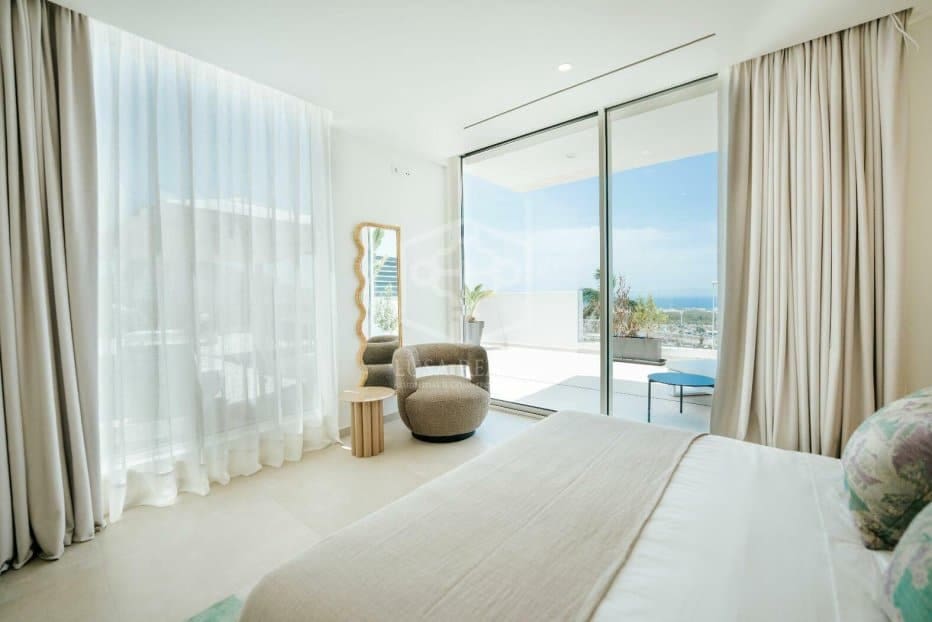 3 soverom Villa til salgs i Adeje med svømmebasseng garasje - € 1 912 000 (Ref: 9689927)