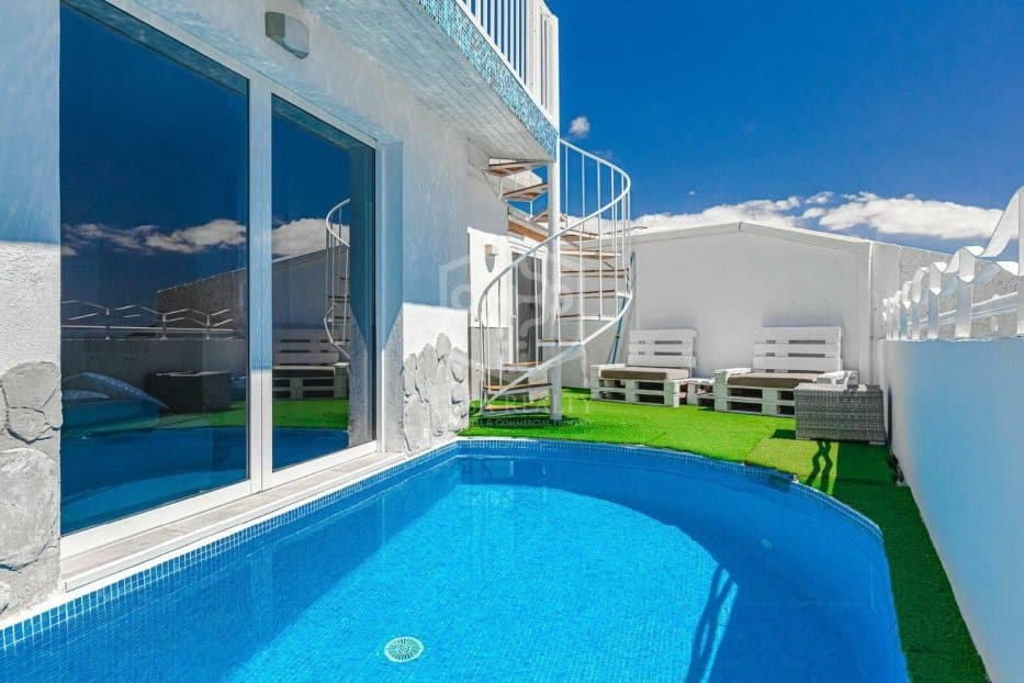 3 soverom Villa til salgs i Adeje med svømmebasseng - € 1 100 000 (Ref: 9714378)