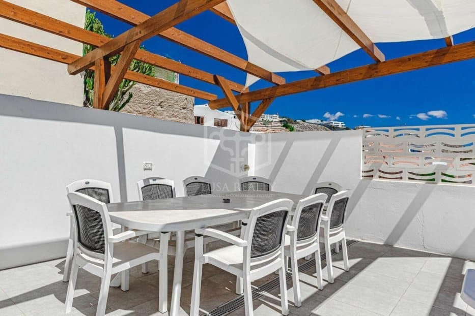 3 soverom Villa til salgs i Adeje med svømmebasseng - € 1 100 000 (Ref: 9714378)