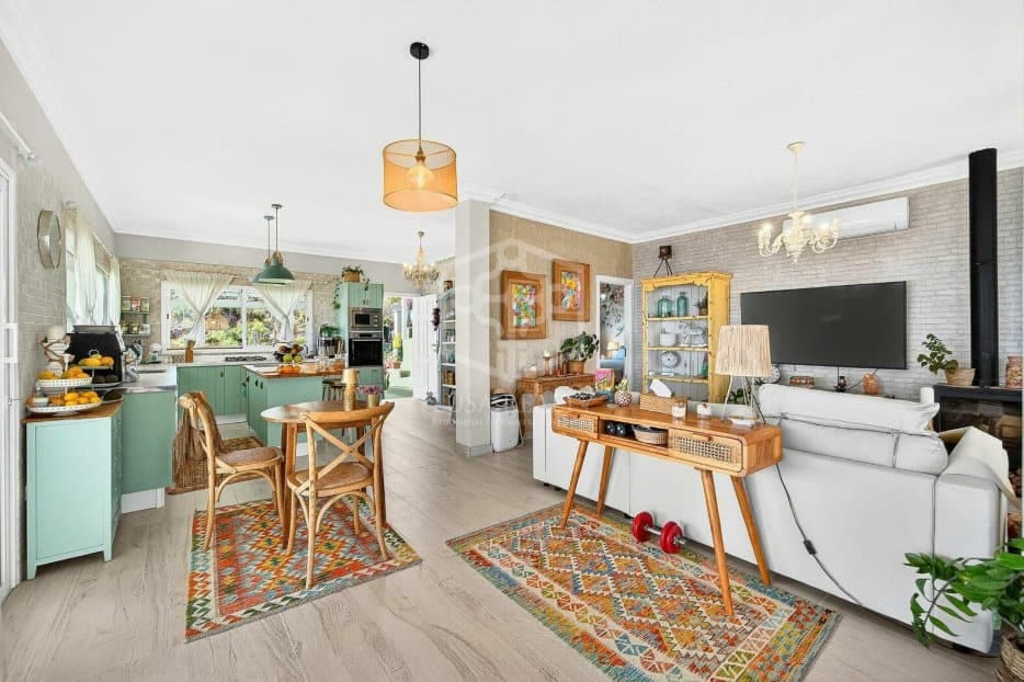 Chalet de 2 habitaciones en Guía de Isora en venta con piscina - 998.000 € (Ref: 9714379)