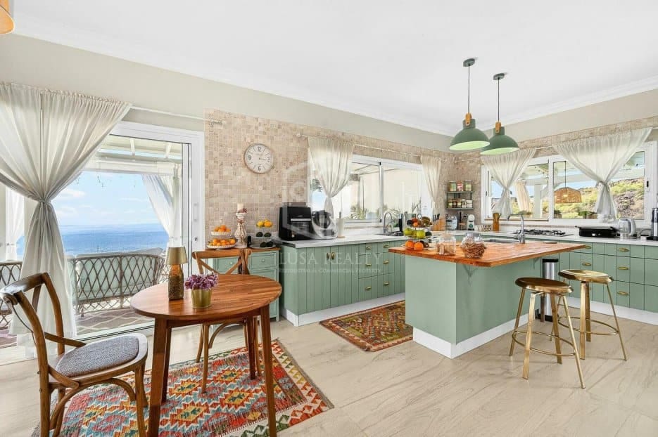 Chalet de 2 habitaciones en Guía de Isora en venta con piscina - 998.000 € (Ref: 9714379)