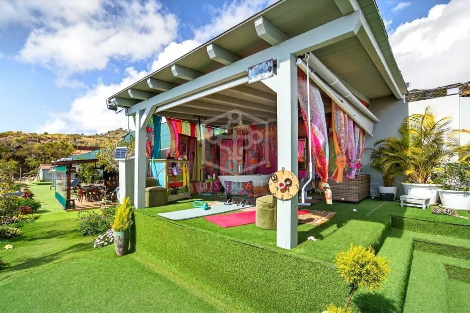 Chalet de 2 habitaciones en Guía de Isora en venta con piscina - 998.000 € (Ref: 9714379)