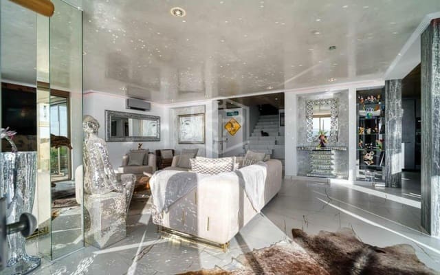 4 sypialnia Willa na sprzedaż w San Eugenio Alto, Adeje z basenem garażem - 5 500 000 € (Ref: 9731555)