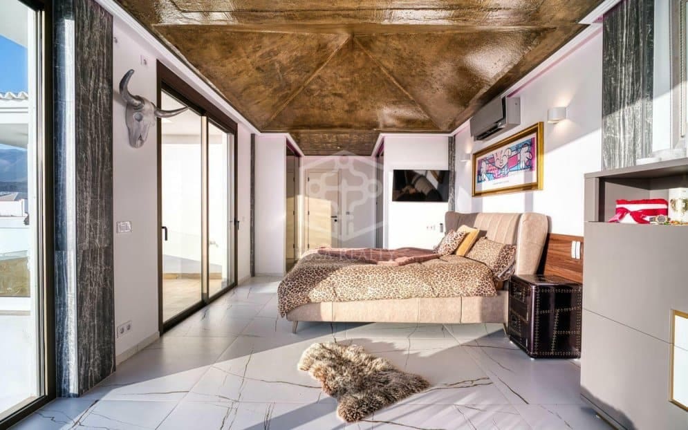 4 sypialnia Willa na sprzedaż w Adeje z basenem garażem - 5 500 000 € (Ref: 9731555)