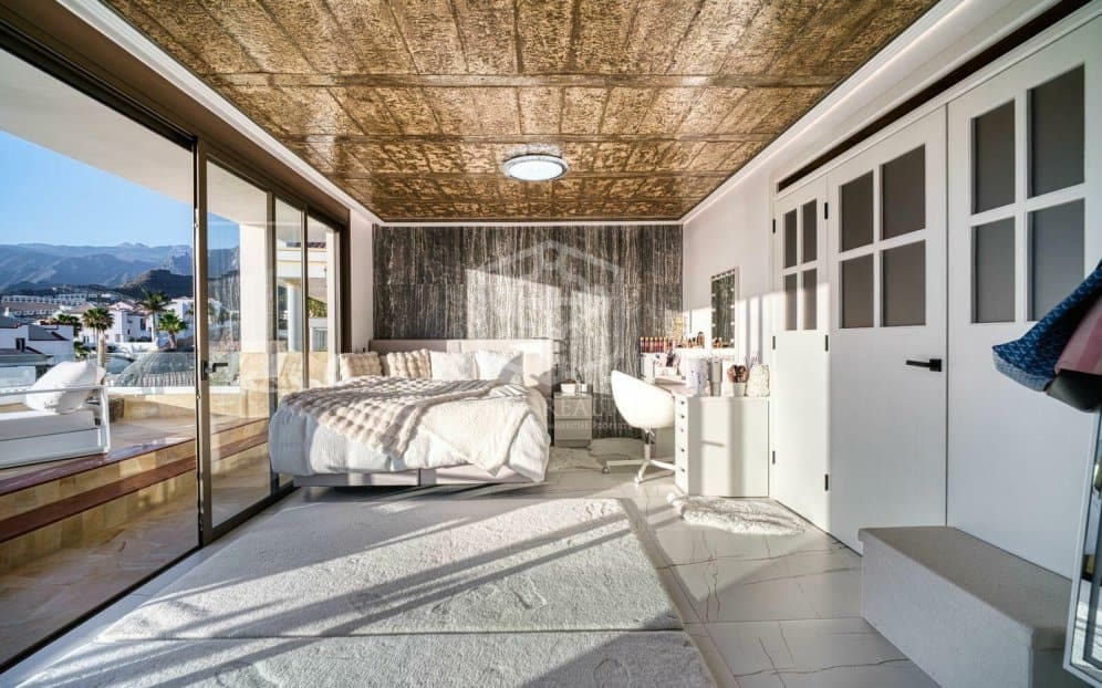 4 sypialnia Willa na sprzedaż w Adeje z basenem garażem - 5 500 000 € (Ref: 9731555)