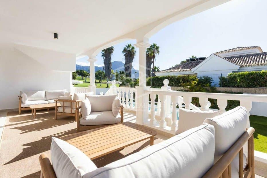 5 slaapkamer Villa te koop in Adeje met zwembad - € 3.300.000 (Ref: 9731556)