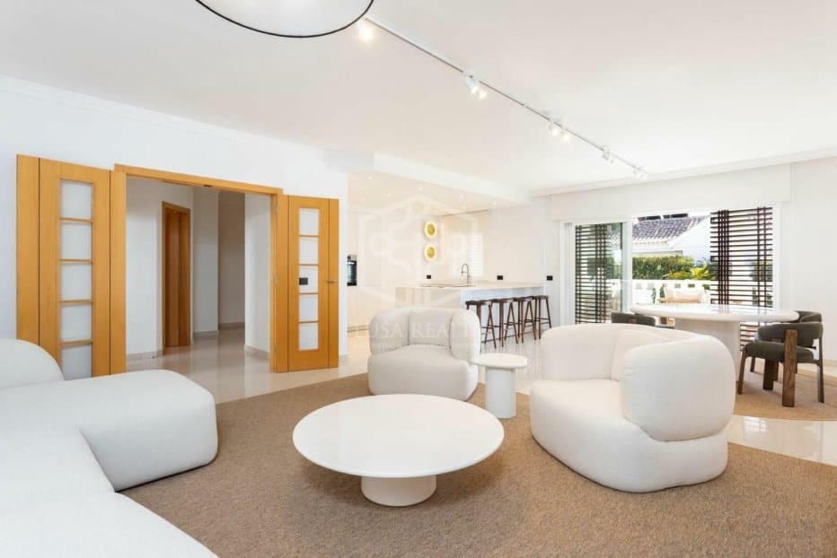 5 slaapkamer Villa te koop in Adeje met zwembad - € 3.300.000 (Ref: 9731556)