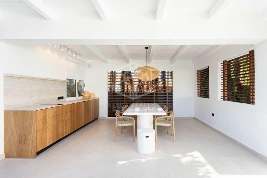 5 slaapkamer Villa te koop in Adeje met zwembad - € 3.300.000 (Ref: 9731556)