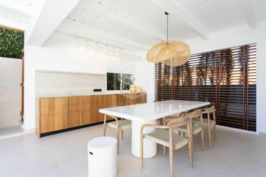 5 slaapkamer Villa te koop in Adeje met zwembad - € 3.300.000 (Ref: 9731556)