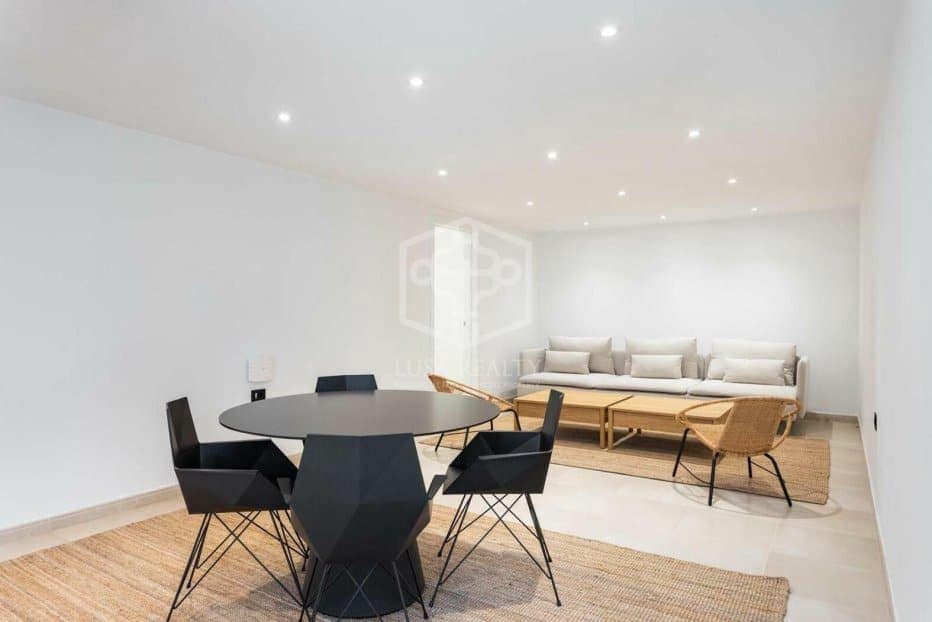 5 slaapkamer Villa te koop in Adeje met zwembad - € 3.300.000 (Ref: 9731556)