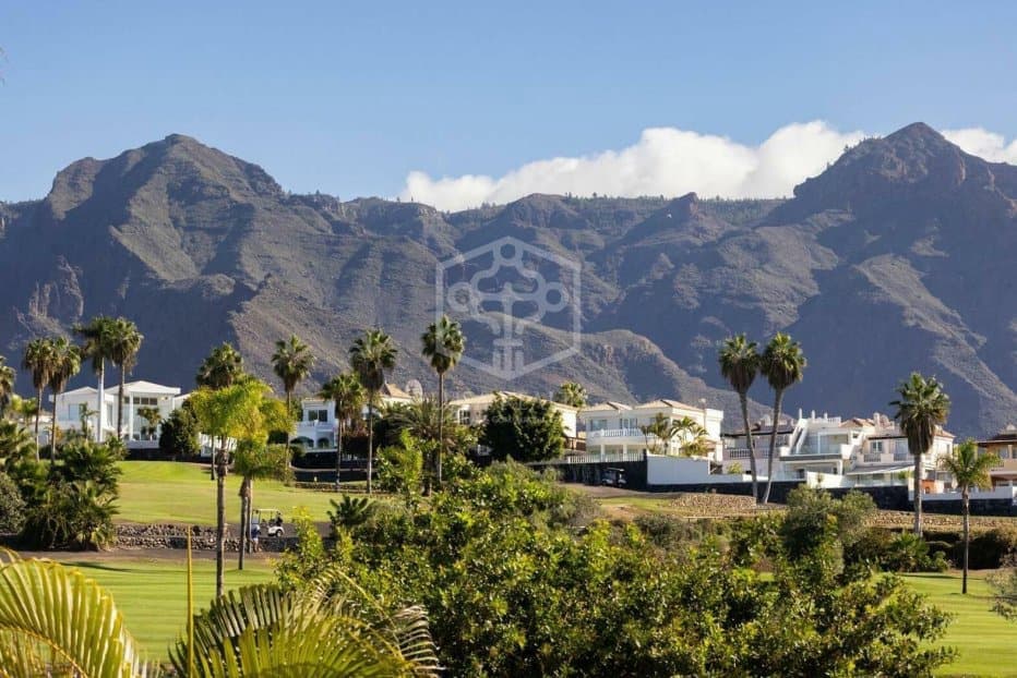 5 slaapkamer Villa te koop in Adeje met zwembad - € 3.300.000 (Ref: 9731556)