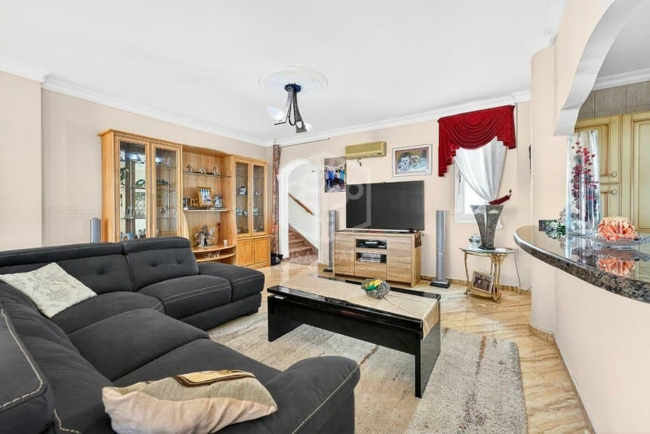 14 soverom Villa til salgs i Adeje med svømmebasseng garasje - € 2 590 000 (Ref: 9755129)