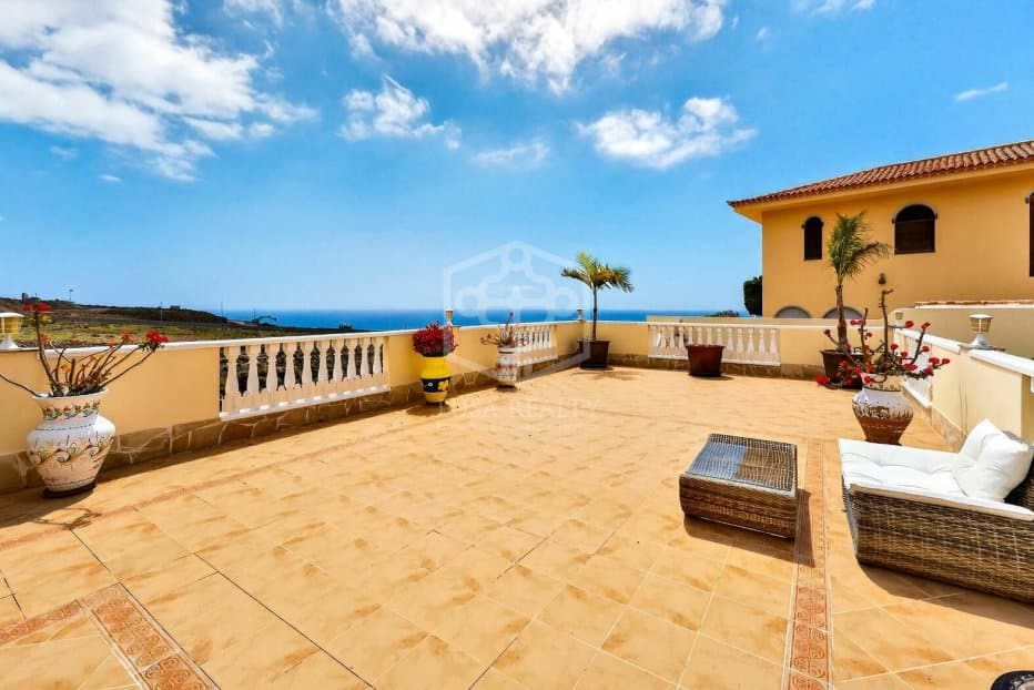 14 soverom Villa til salgs i Adeje med svømmebasseng garasje - € 2 590 000 (Ref: 9755129)