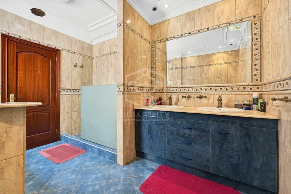 14 soverom Villa til salgs i Adeje med svømmebasseng garasje - € 2 590 000 (Ref: 9755129)