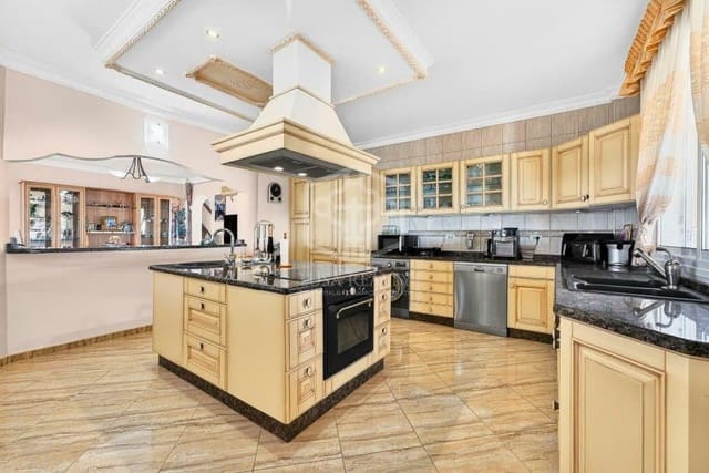 14 soverom Villa til salgs i Callao Salvaje - Playa Paraíso, Adeje med svømmebasseng garasje - € 2 590 000 (Ref: 9755129)