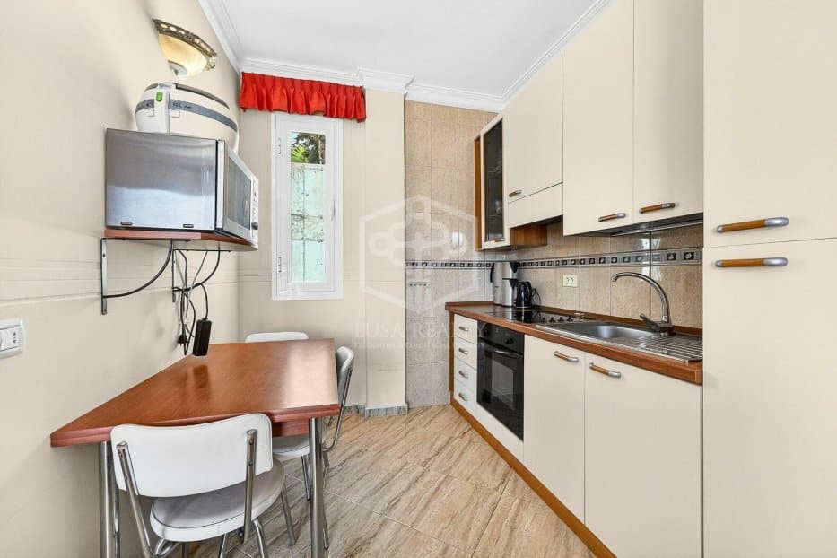 14 soverom Villa til salgs i Adeje med svømmebasseng garasje - € 2 590 000 (Ref: 9755129)