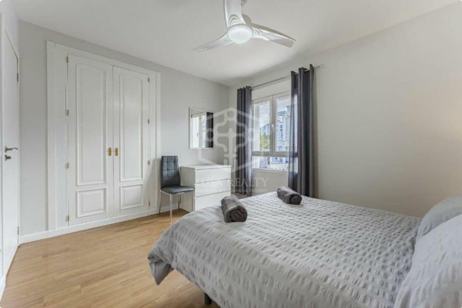 4 slaapkamer Villa te koop in Arona met zwembad garage - € 850.000 (Ref: 9755132)