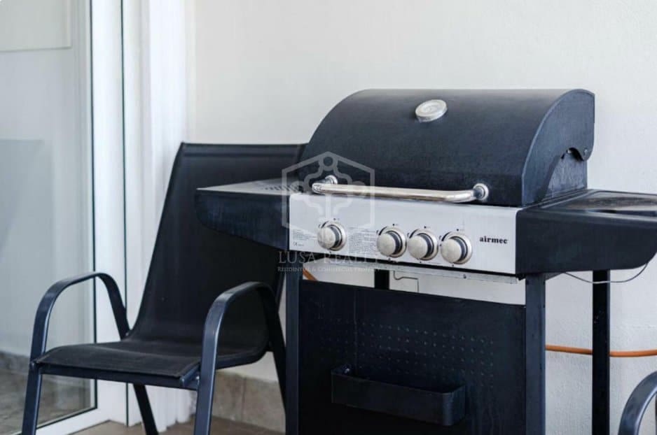 4 slaapkamer Villa te koop in Arona met zwembad garage - € 850.000 (Ref: 9755132)