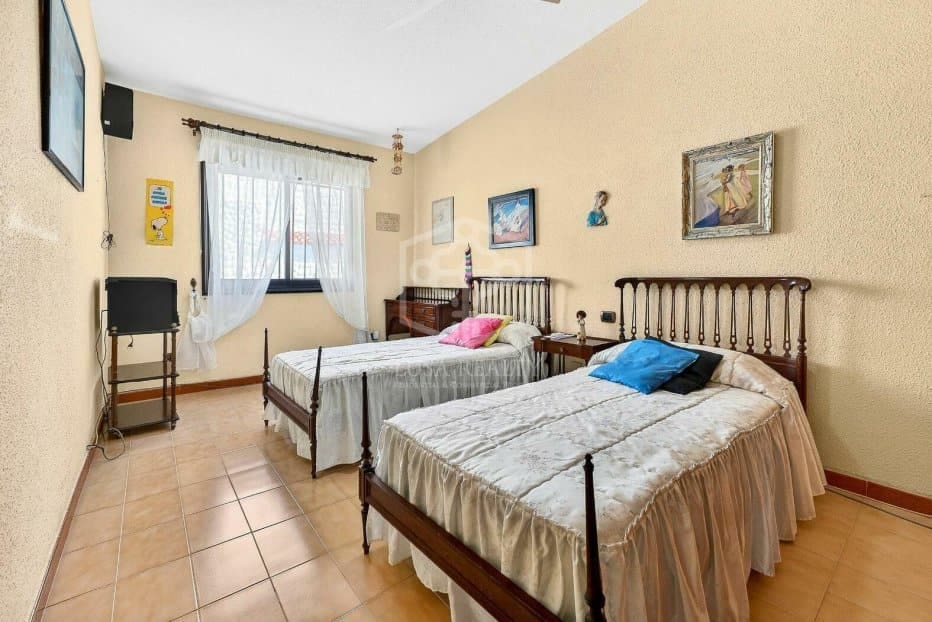 4 camera da letto Casa in vendita in Adeje con piscina garage - 750.000 € (Rif: 9755133)