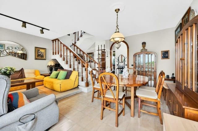 4 camera da letto Casa in vendita in Torviscas Bajo, Adeje con piscina garage - 750.000 € (Rif: 9755133)