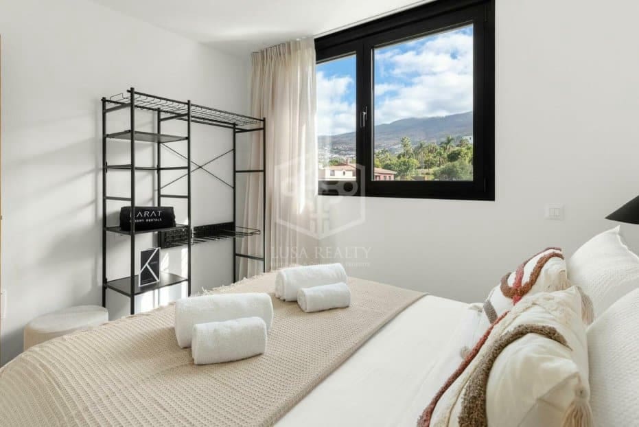 3 soveværelse Byhus til salg i Santa Ursula med swimmingpool garage - € 1.200.000 (Ref: 9788068)