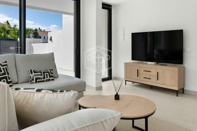 3 soveværelse Byhus til salg i Santa Ursula med swimmingpool garage - € 1.200.000 (Ref: 9788068)