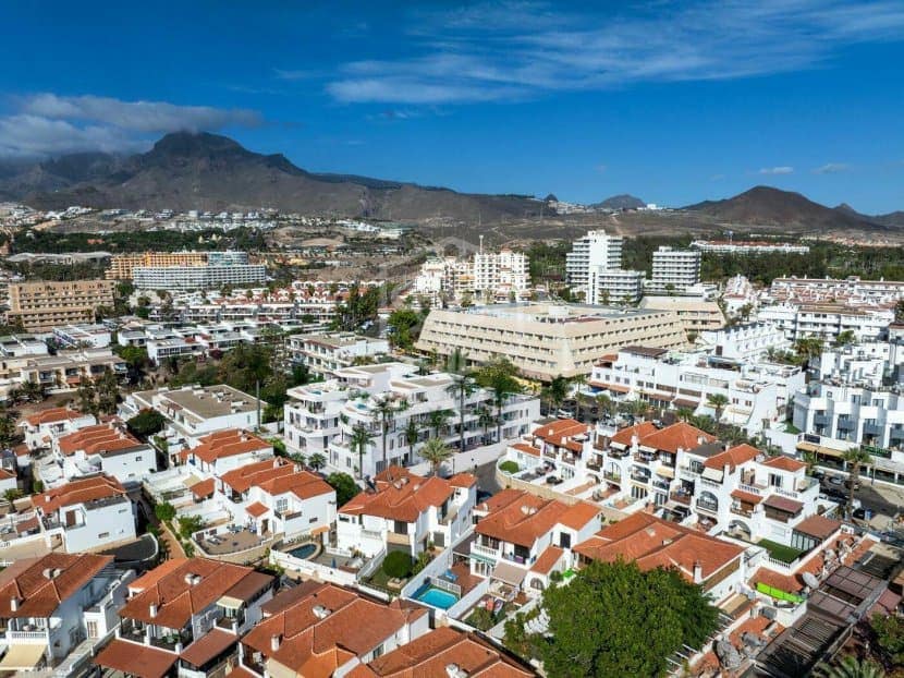 1 quarto Apartamento para venda em Arona com piscina garagem - 1 288 974 € (Ref: 9803860)