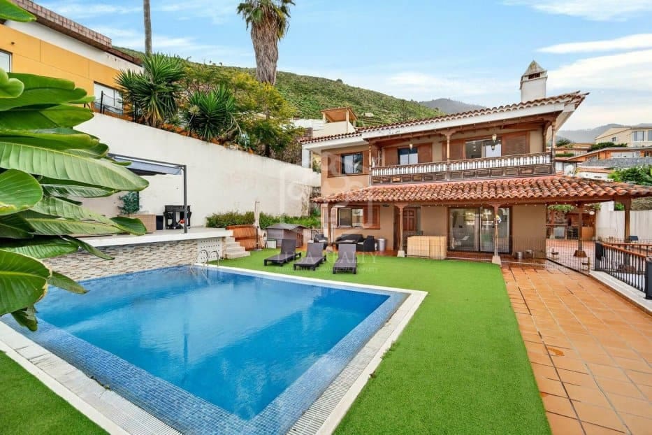 3 quarto Moradia para venda em La Orotava com piscina garagem - 740 000 € (Ref: 9815383)